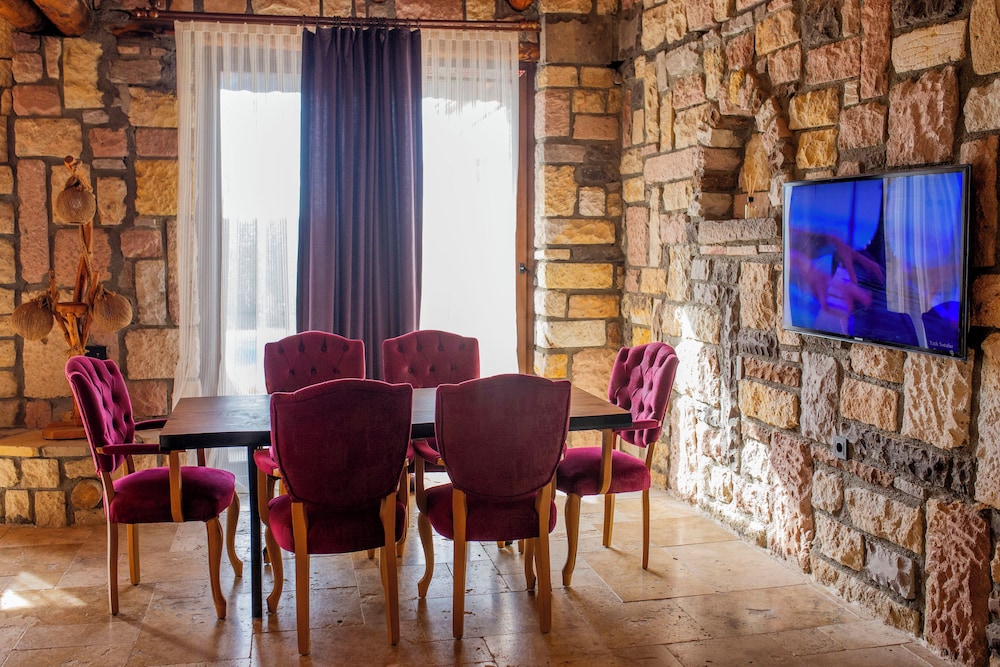 Ekinoks Hotel 40/60