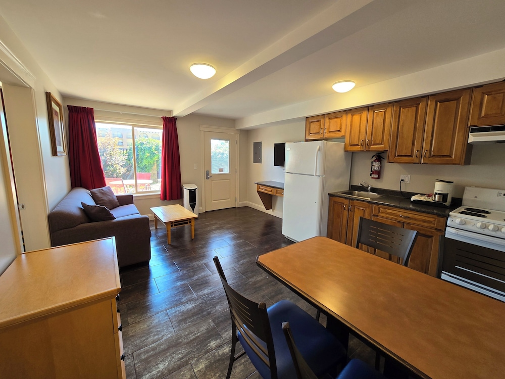 Sahara Courtyard Inn 47/70