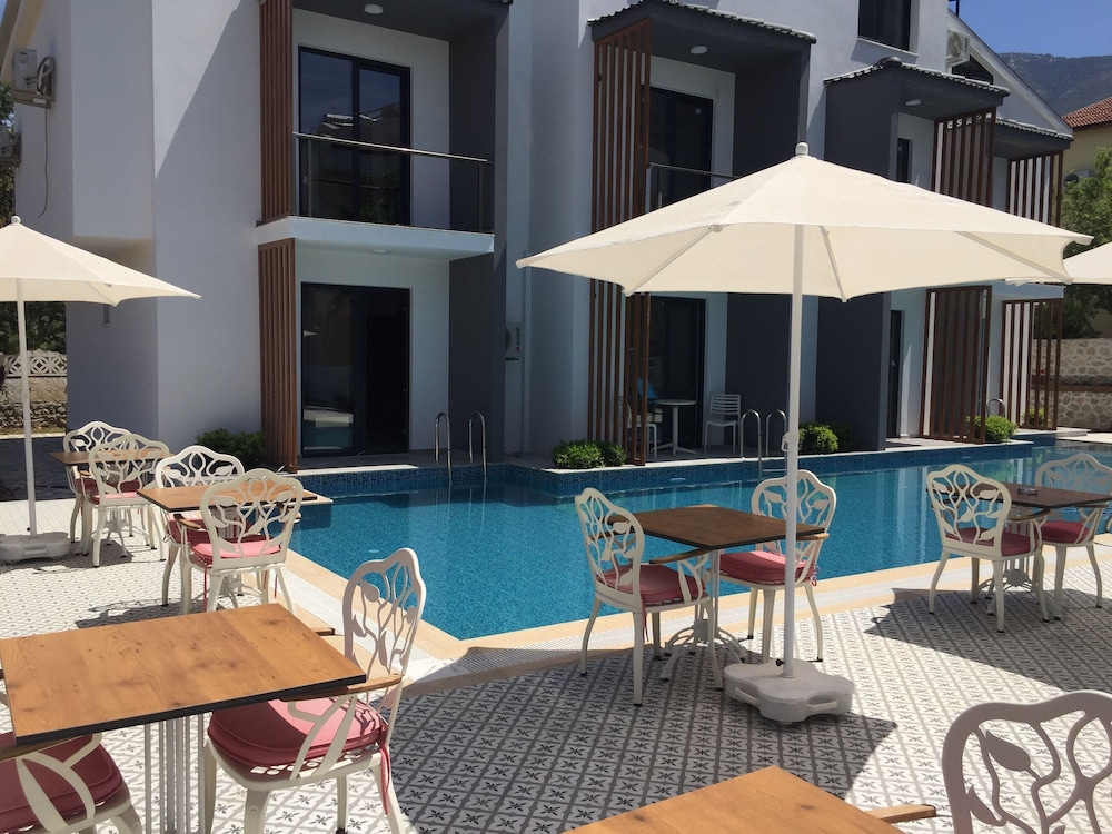 Pegasus Hotel & Villa 38/50