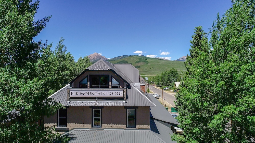ELK MOUNTAIN LODGE 9/61