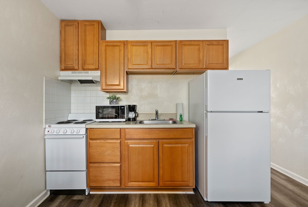 Affordable Suites of America Graham 7/33