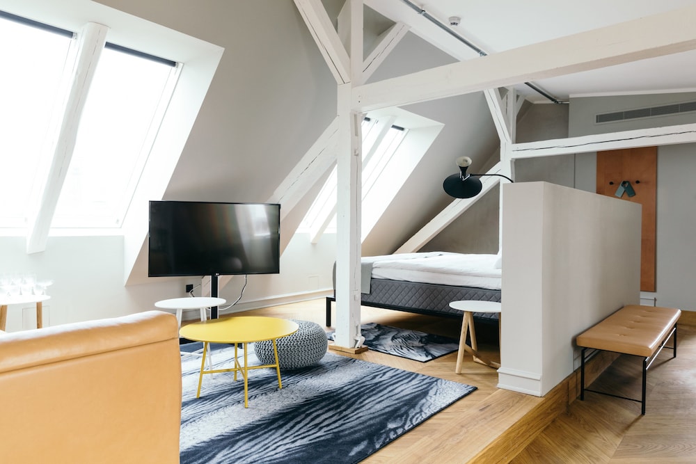 Nobis Copenhagen 36/56