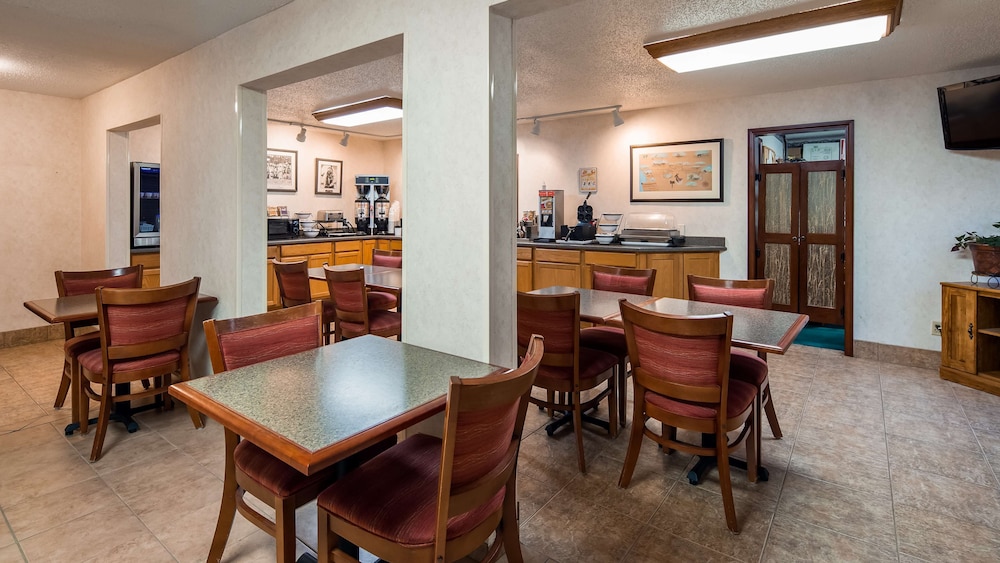 SureStay Plus Hotel by Best Western Buffalo 21/23