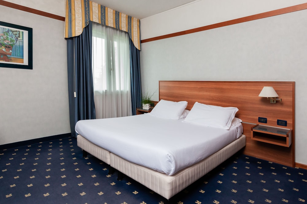 Shg Hotel Bologna 17/64