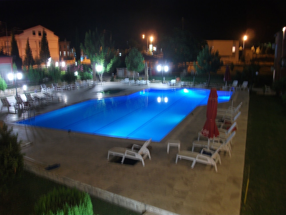 Samdan Termal Otel 32/47