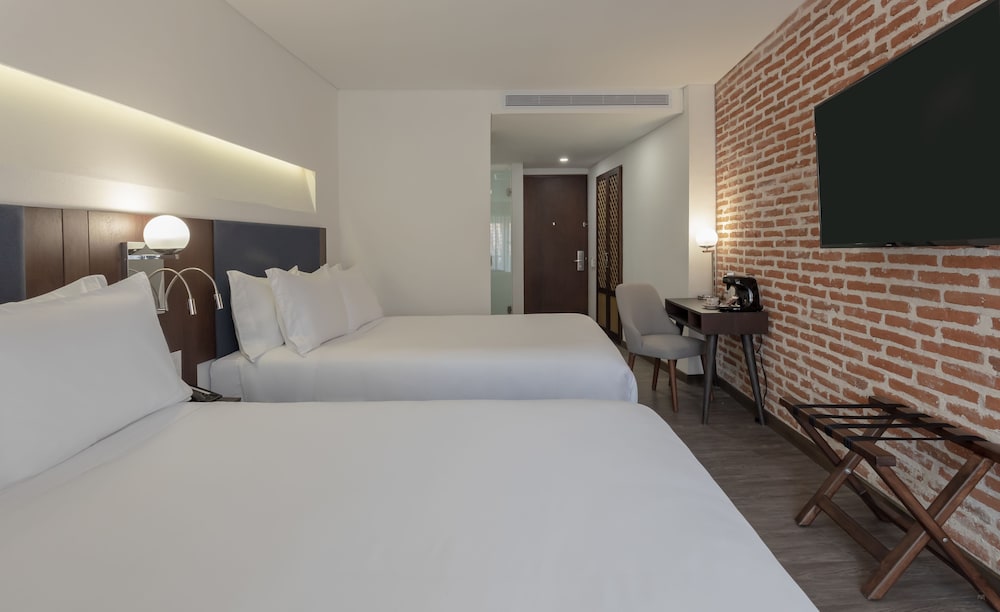Santa Catalina Hotel 16/37