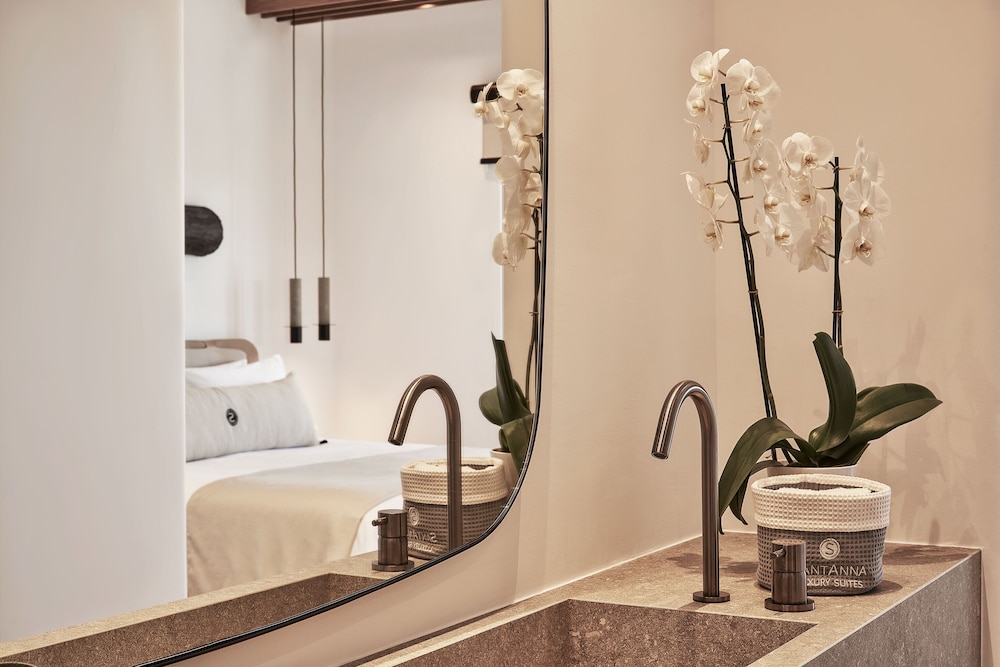 SantAnna Luxury Suites 35/37