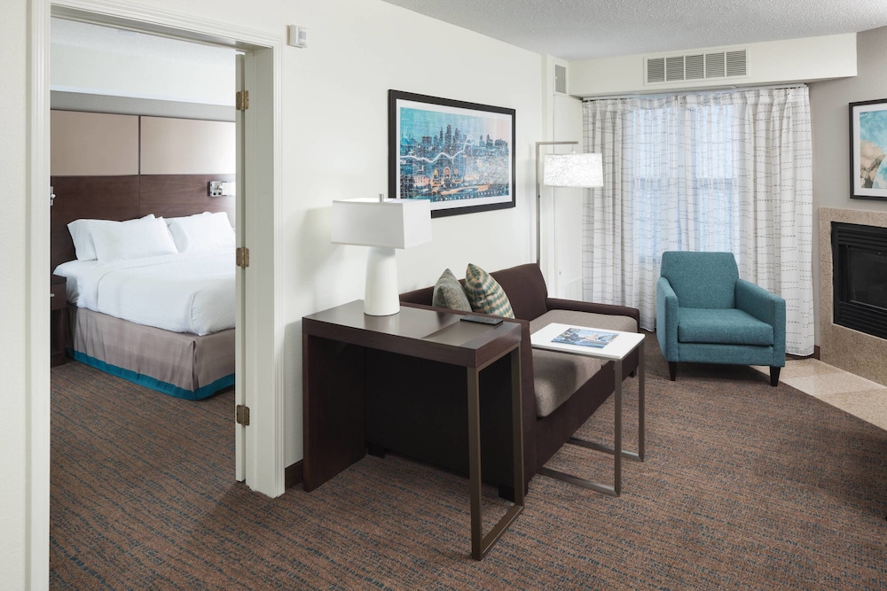 Residence Inn By Marriott Kansas City Country Club Plaza 22/38