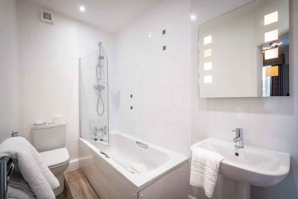 Ambleside Townhouse 53/59