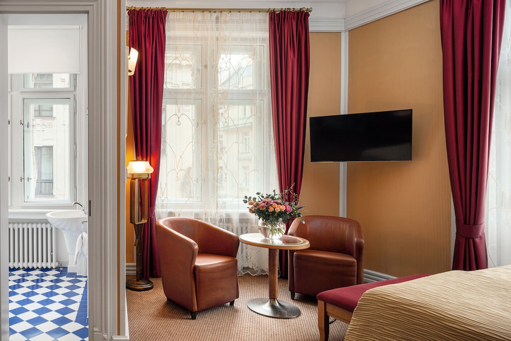 Hotel Paris Prague 40/50