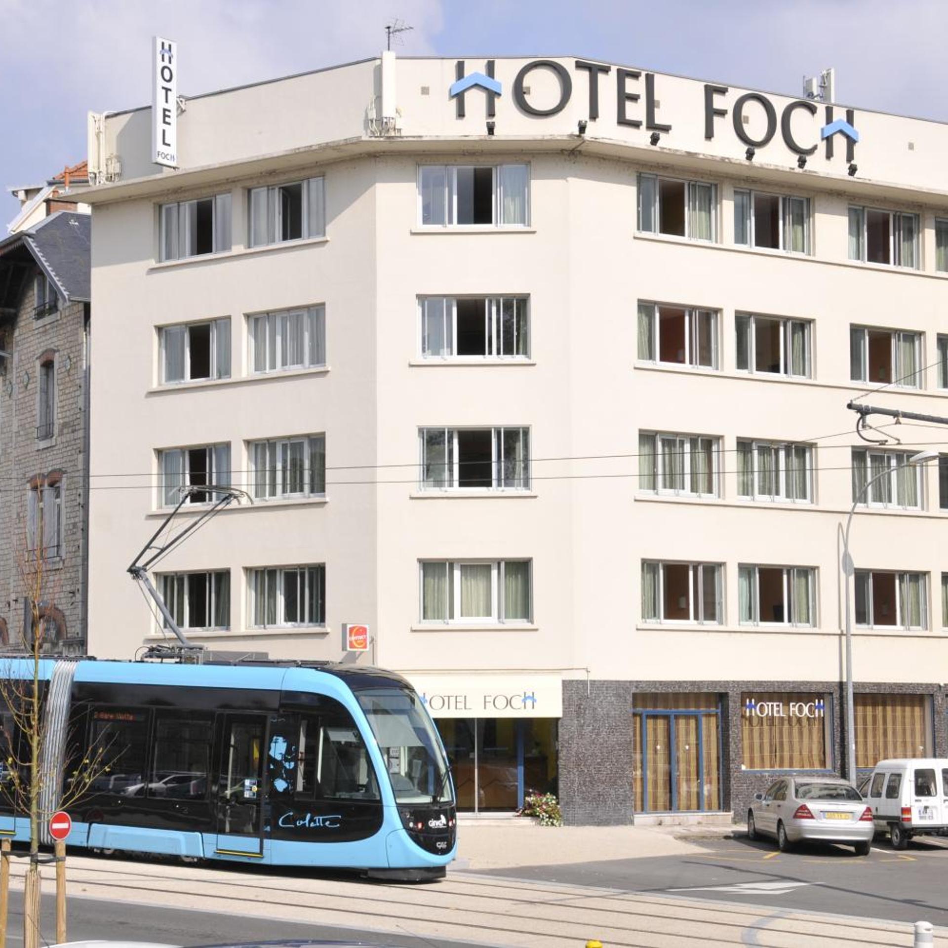 HOTEL FOCH 5/42
