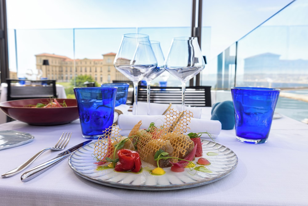 Sofitel Marseille Vieux Port Hotel 33/50
