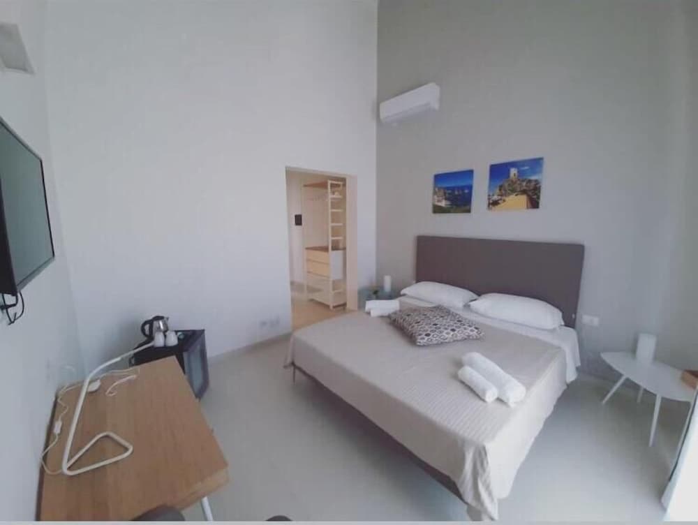 EXCLUSIVE, SEA VIEW