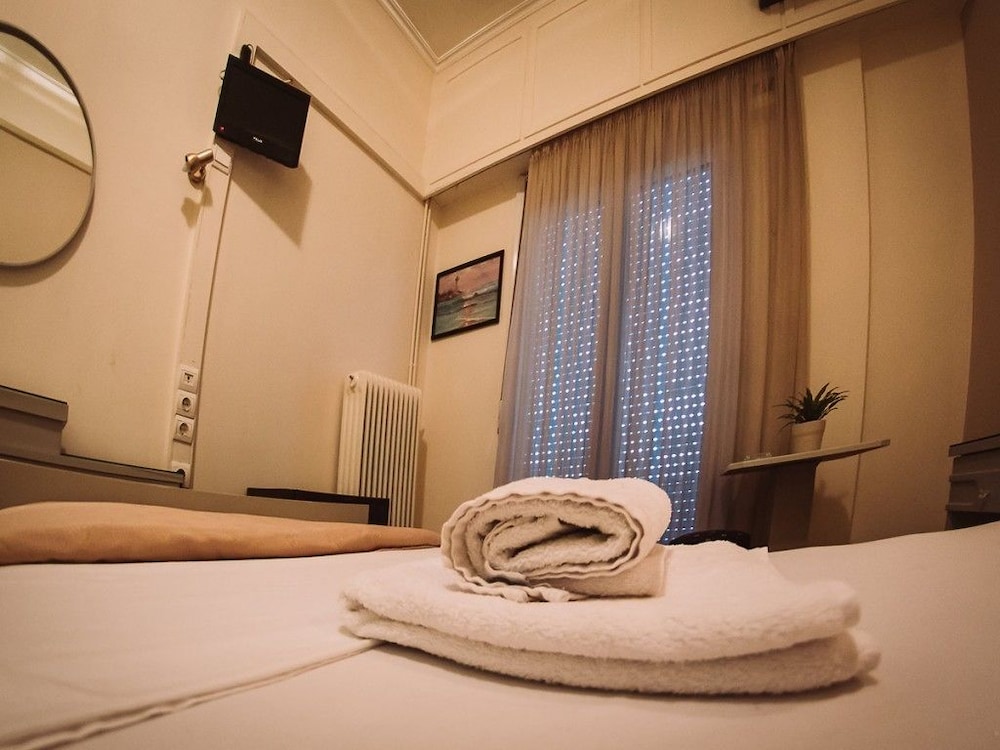 Hotel King Pyrros 18/38