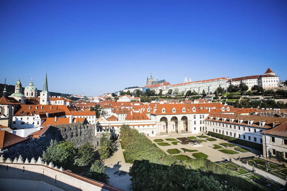 Luxury Family Hotel Royal Palace 54/58