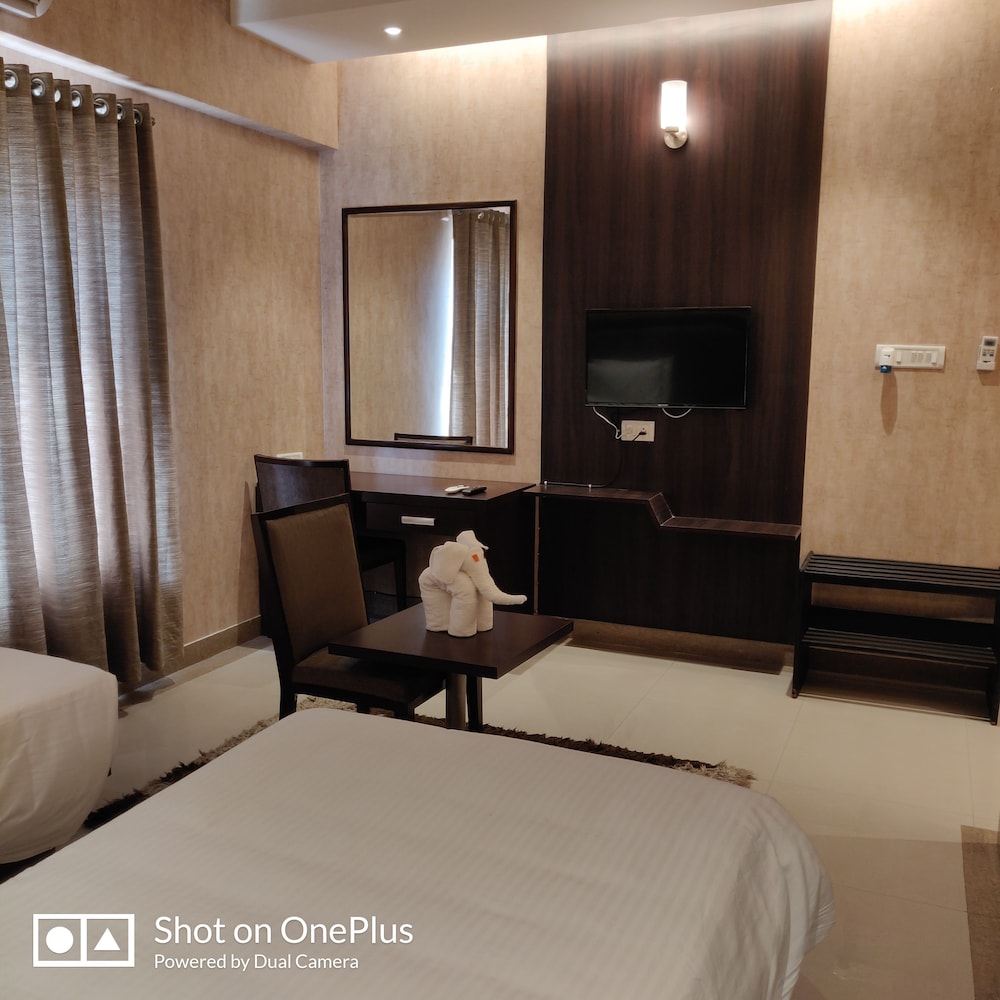 IWE SUITES, BANGALORE 26/50