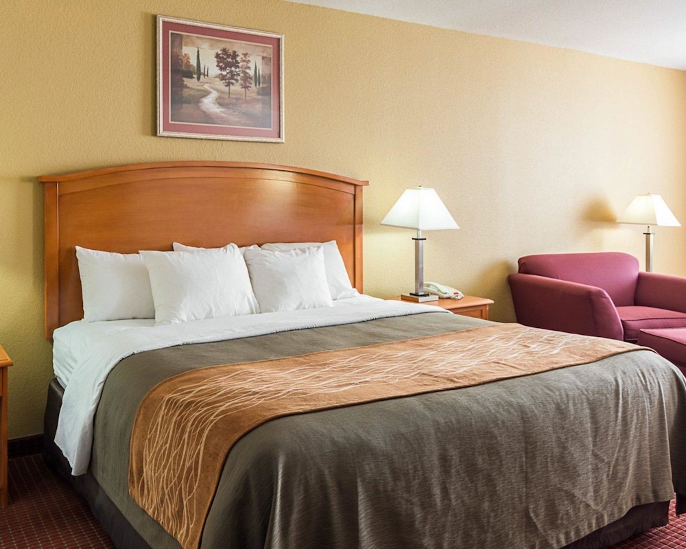 Comfort Inn & Suites Chesapeake - Portsmouth 16/33