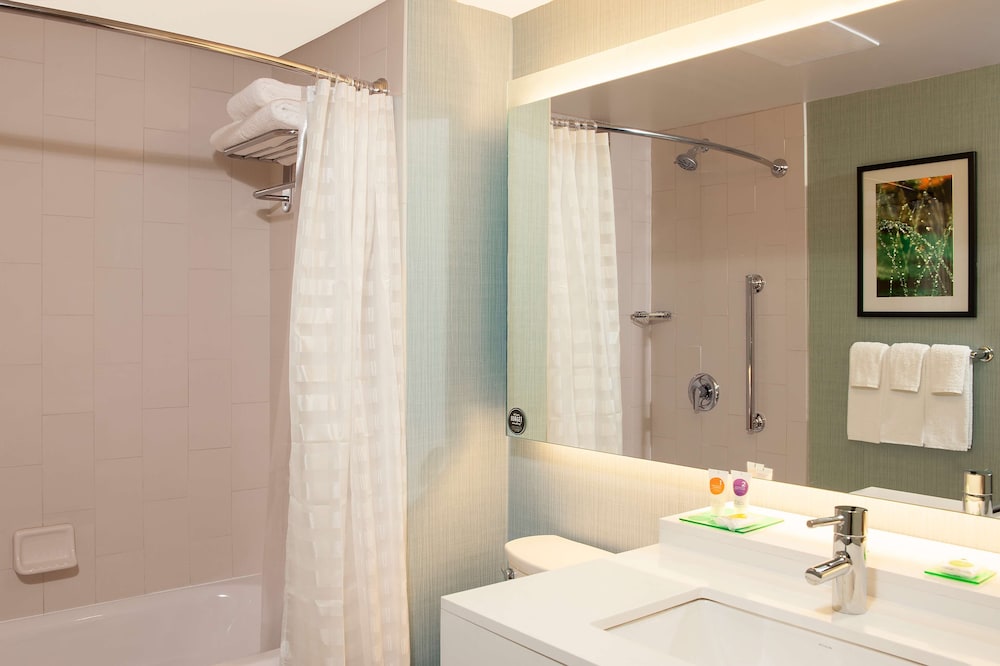 Hyatt Place Champaign-Urbana 36/58