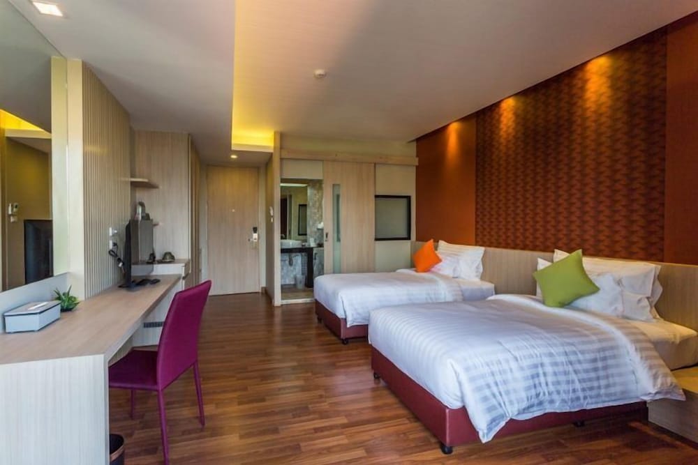 Deluxe, Twin Beds