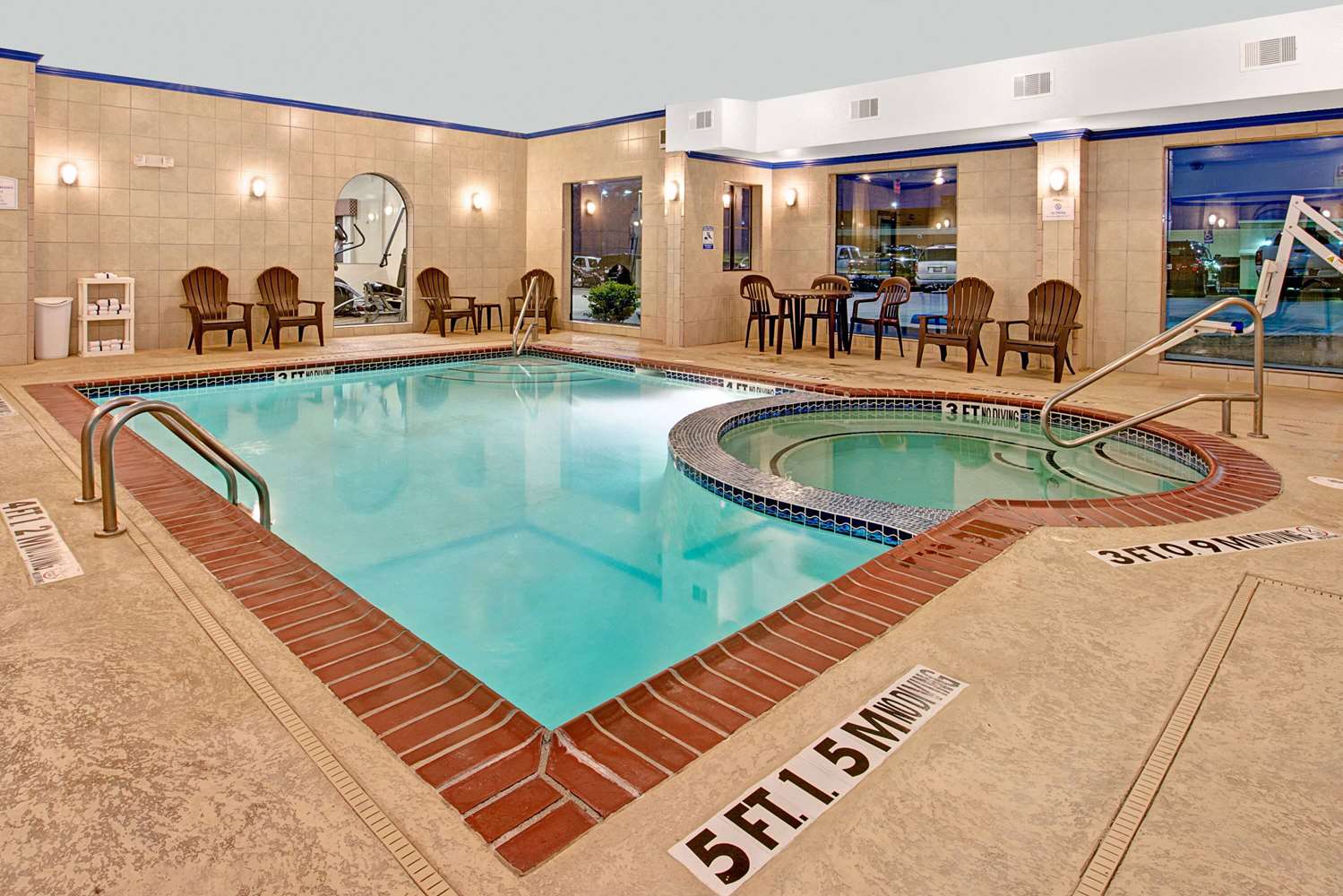 Best Western Decatur Inn 16/24