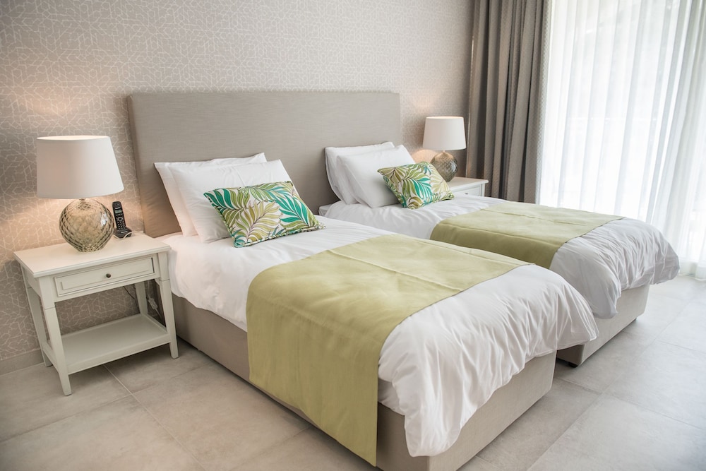 Cesca Boutique Hotel 15/30