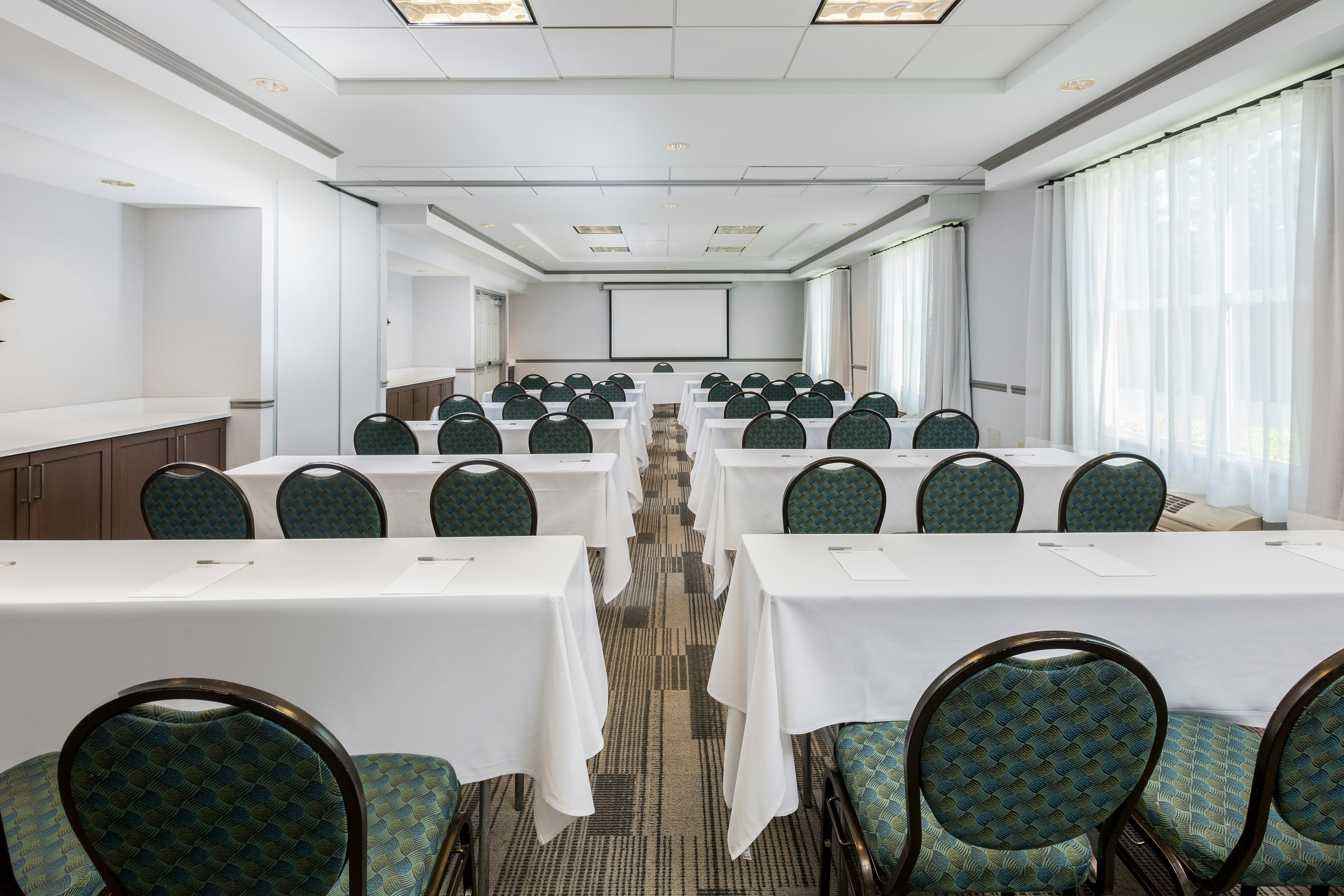 Hilton Garden Inn Oakland/ San Leandro 43/51