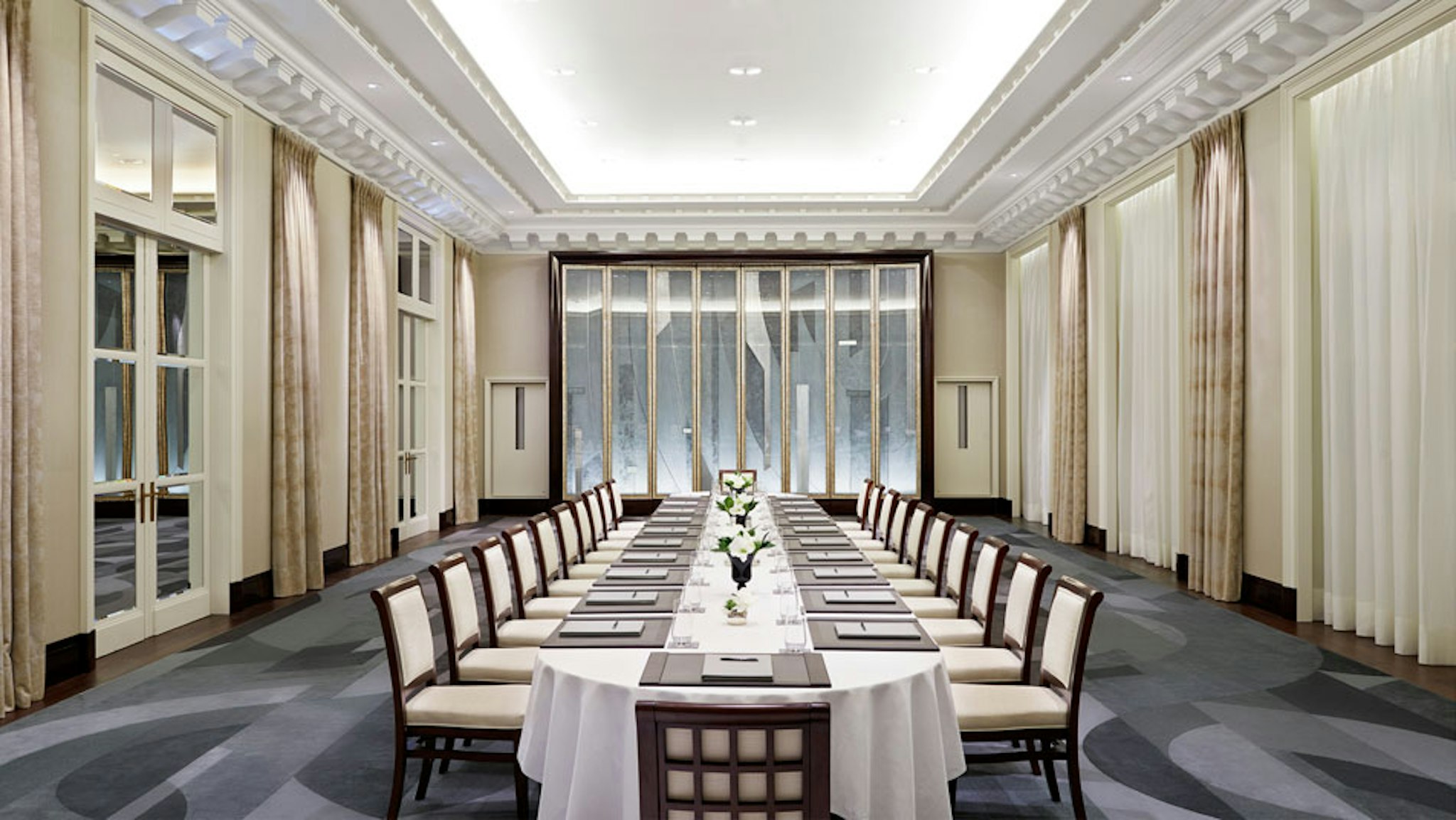The Peninsula Paris 50/56
