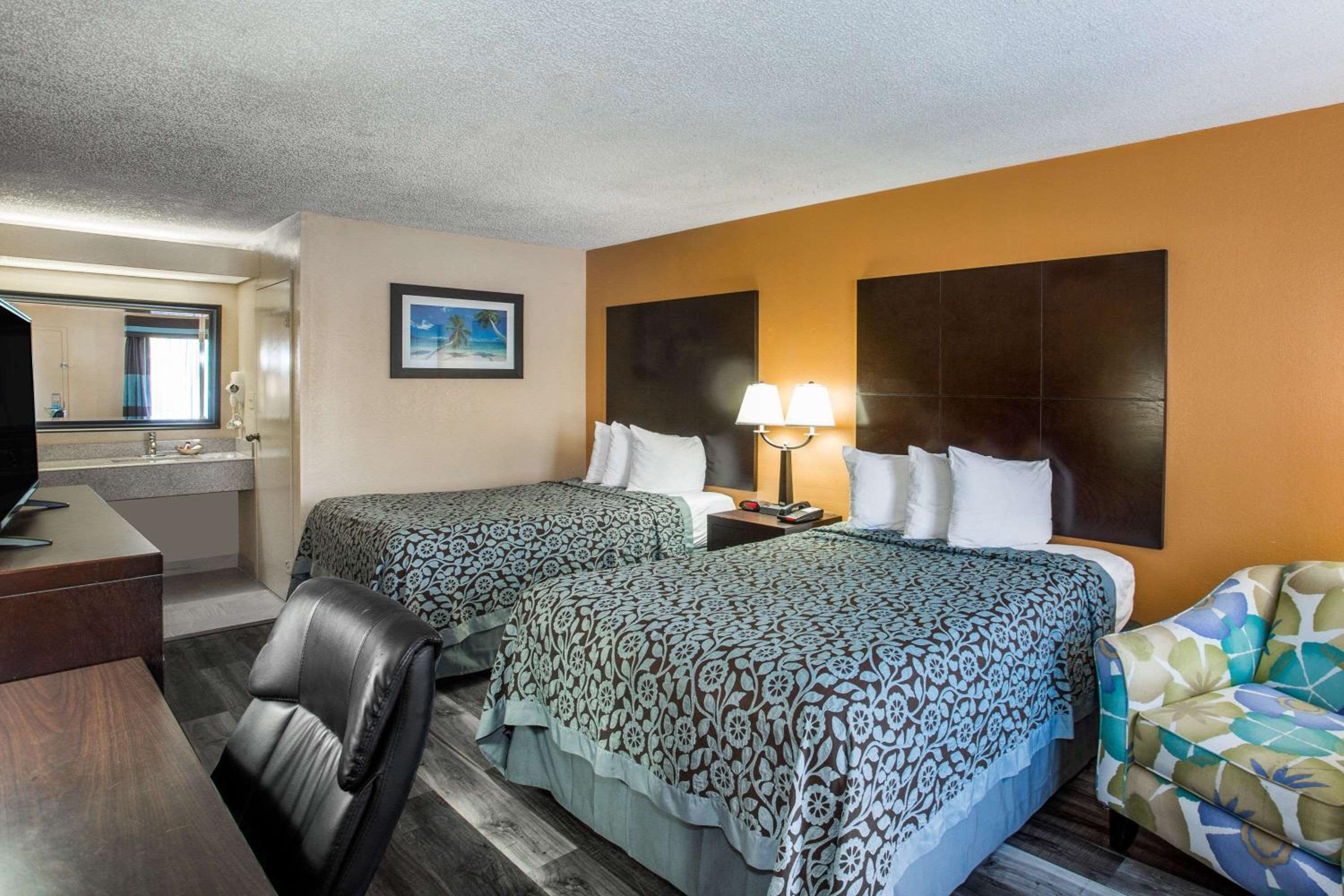 Deluxe, Quadruple, 2 Double Beds, Accessible