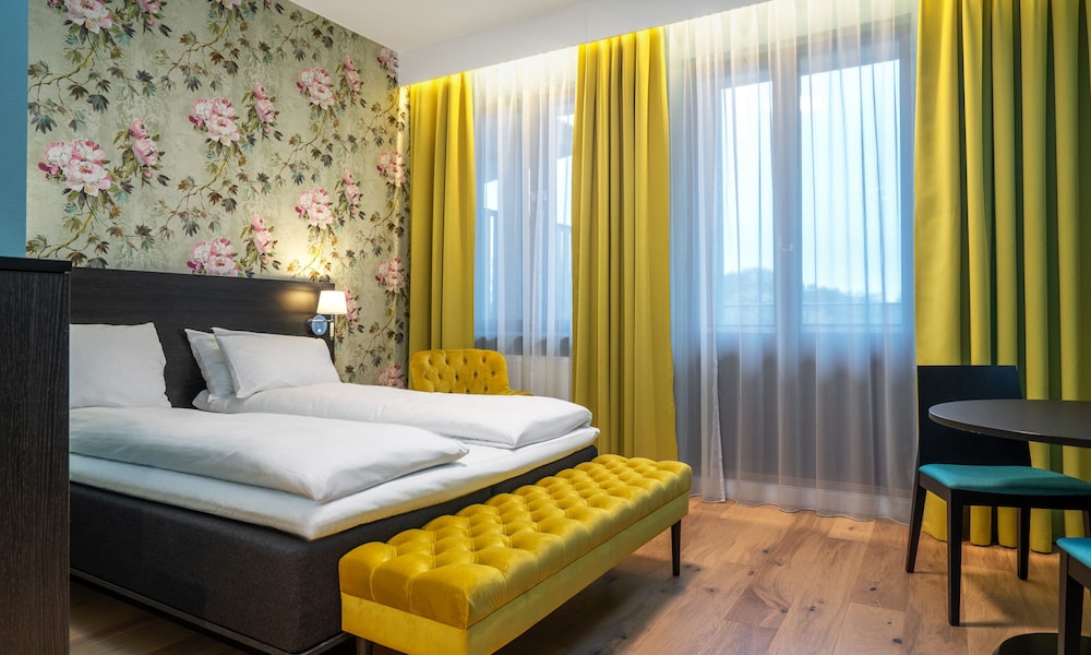 SUPERIOR, TWIN BEDS