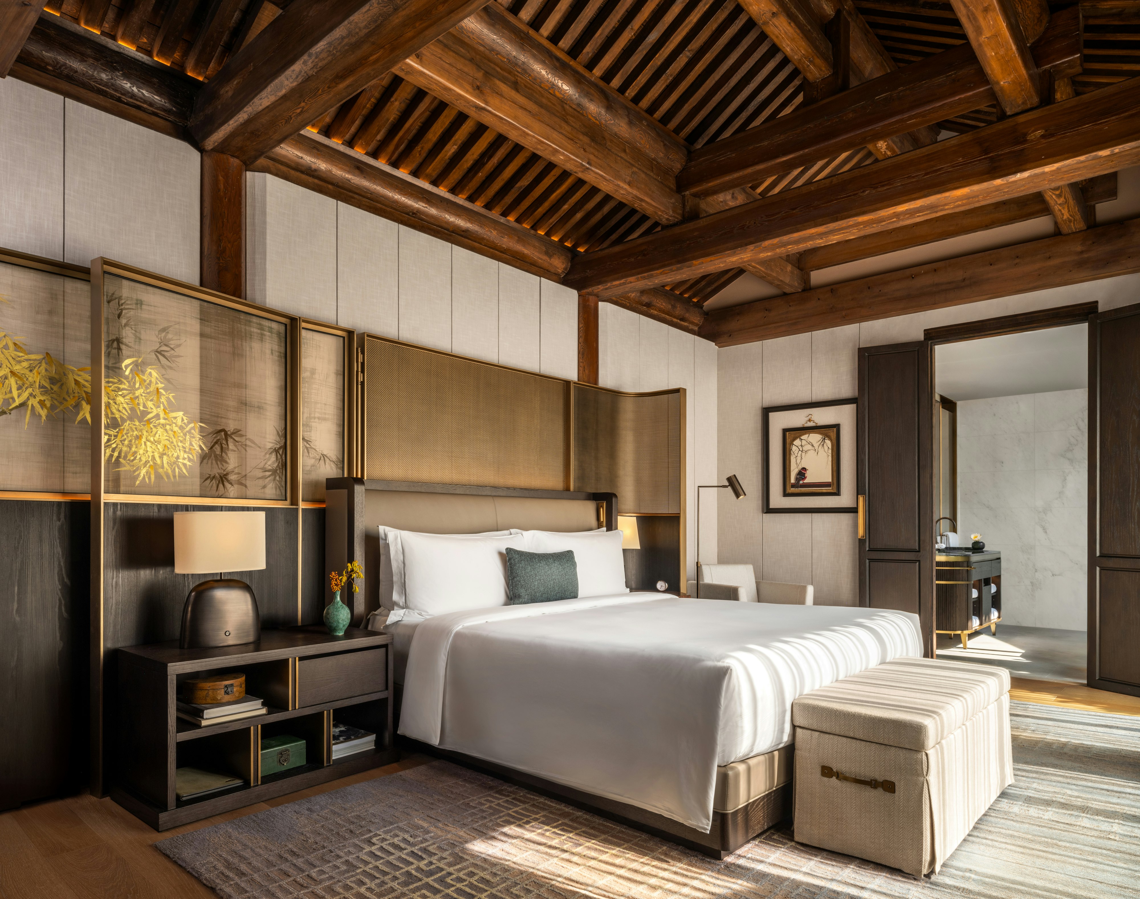 Courtyard, Premier