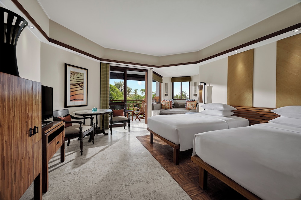 ROOM, TWIN BEDS