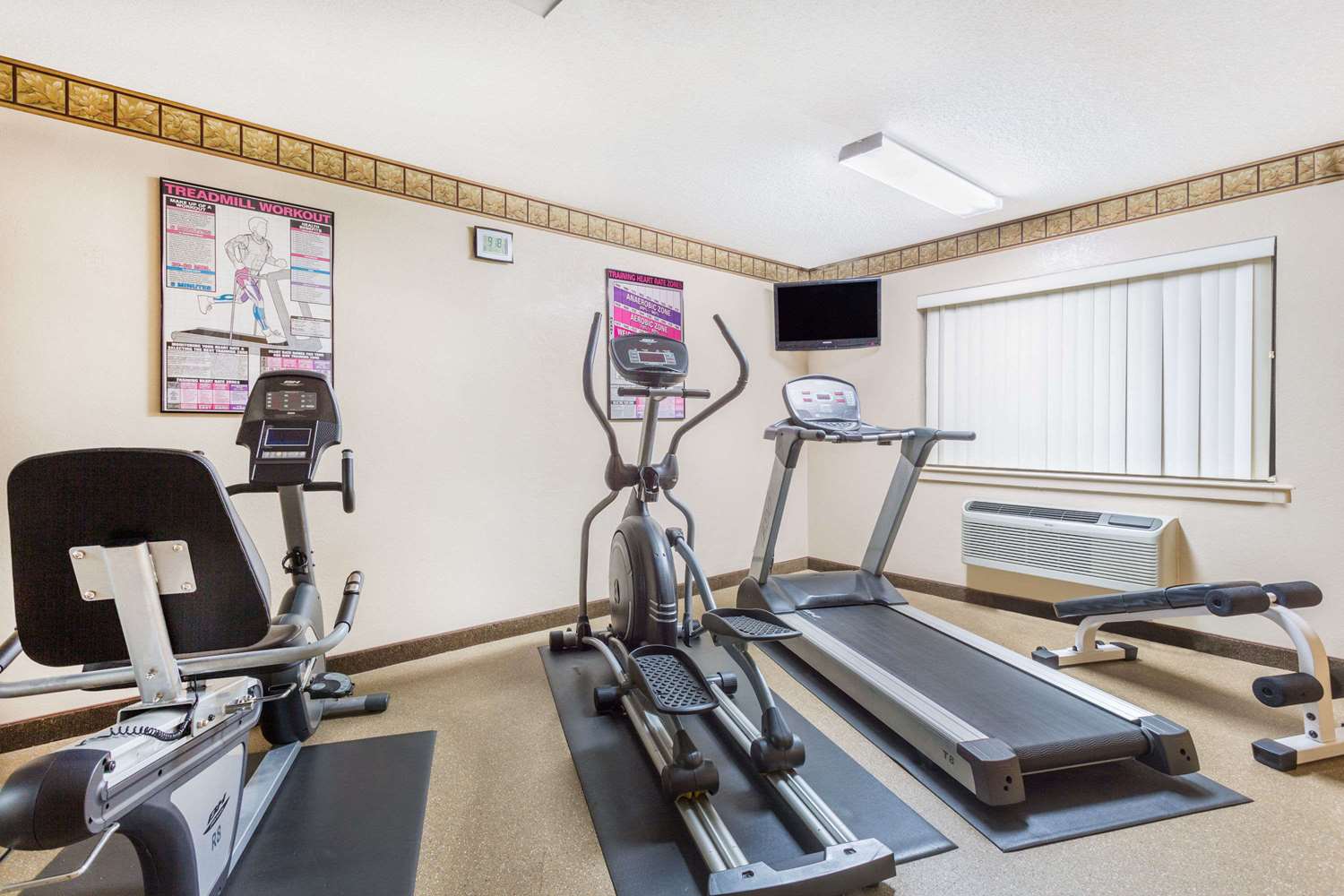 Ramada By Wyndham Tuscaloosa 5/17