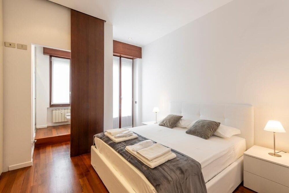 غرفة مع أريكة، Milan Royal Suites Luxury Apartments 2/6