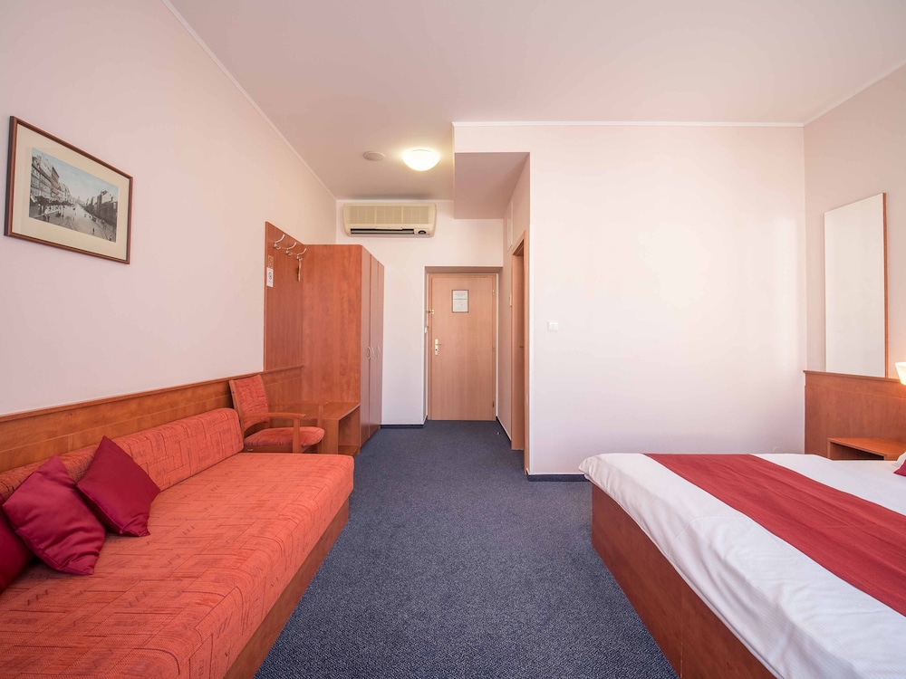 Beranek Hotel 23/64