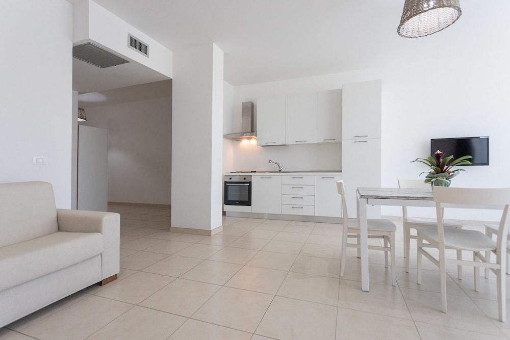 19 Summer Suites 42/60