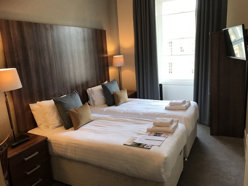 28 York Place 18/56