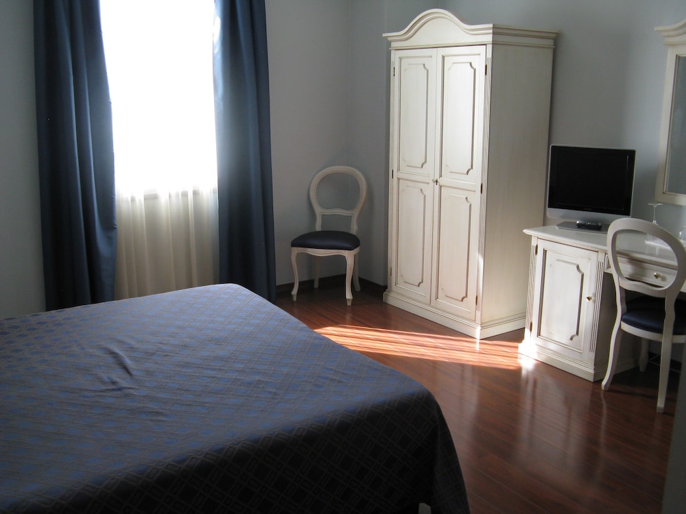 International Hotel Iseo 10/24