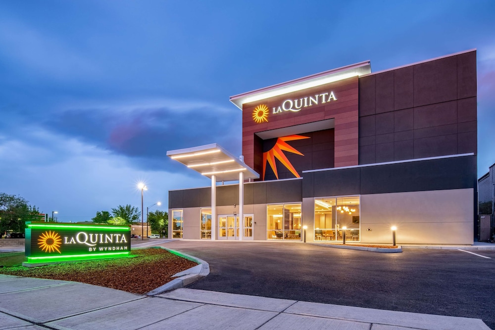 La Quinta Inn Suites By Wyndham Spokane Downtown 34/36