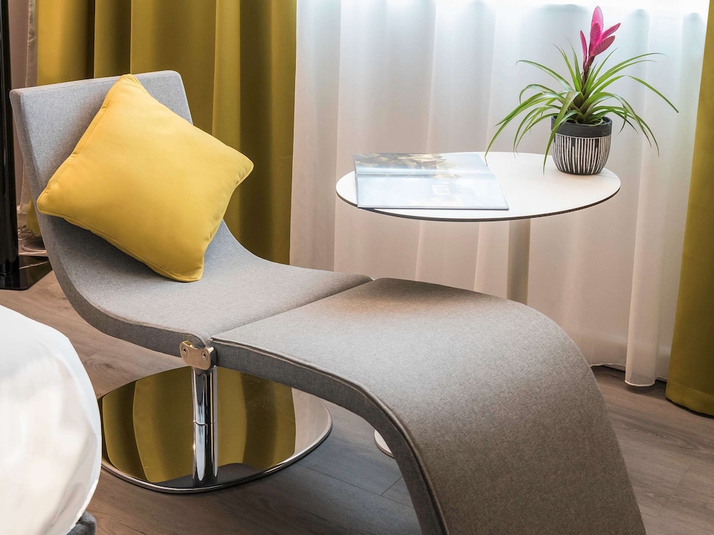 NOVOTEL CHARTRES 34/70