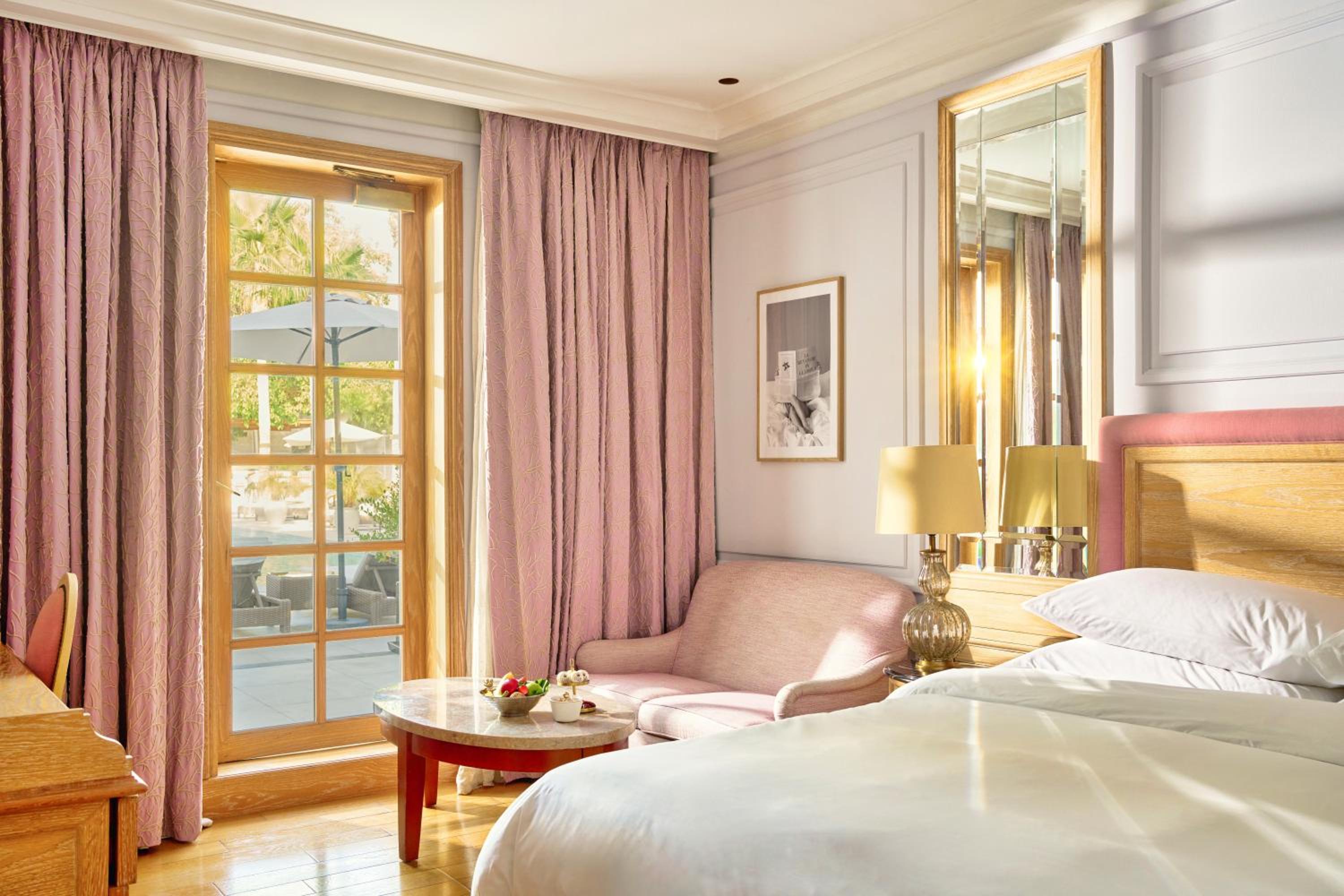 Palmyard hotel 17/50