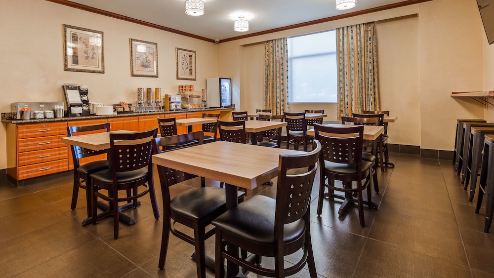 Best Western Los Angeles Worldport Hotel 29/32
