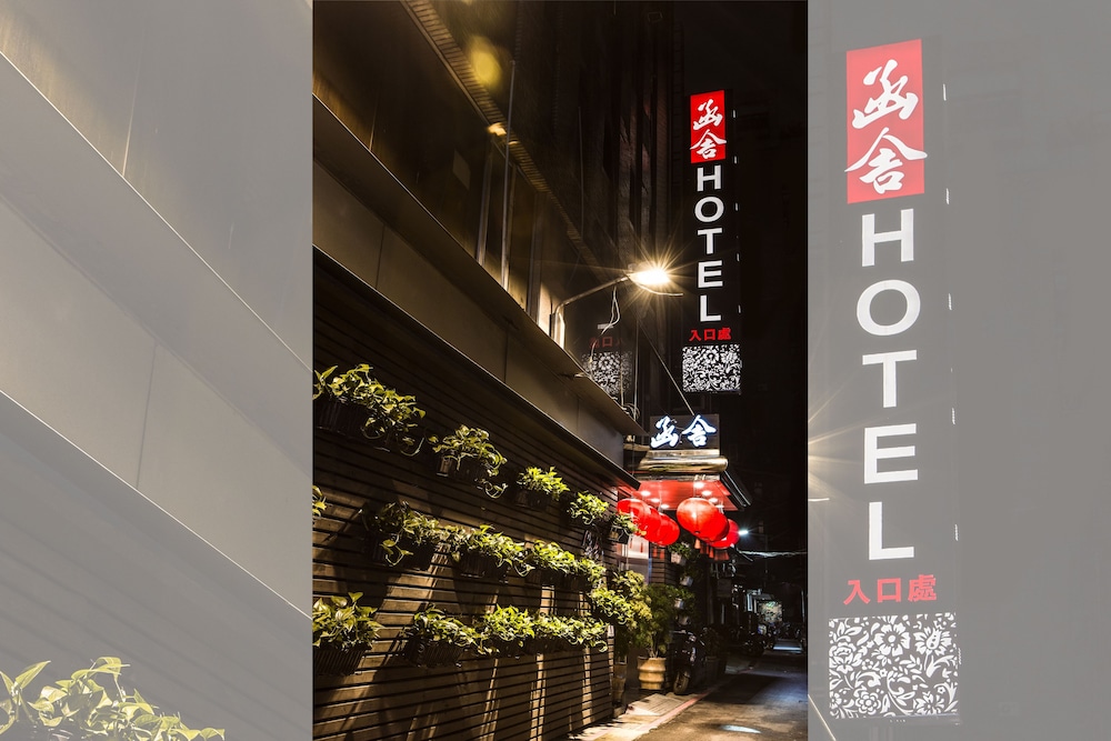 Han She Hotel 66/75