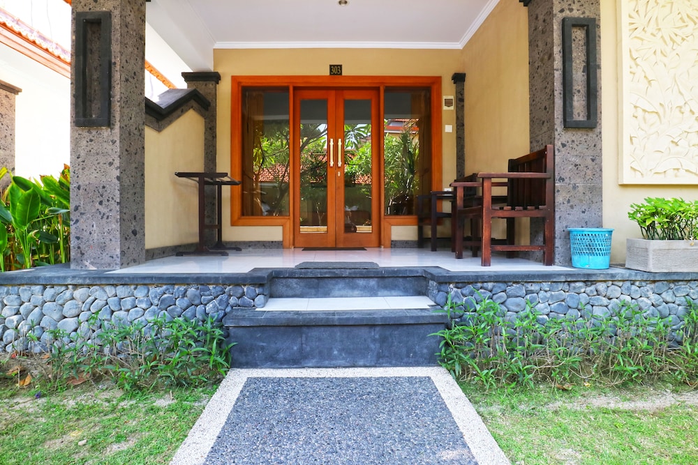Gora Beach Inn 23/53