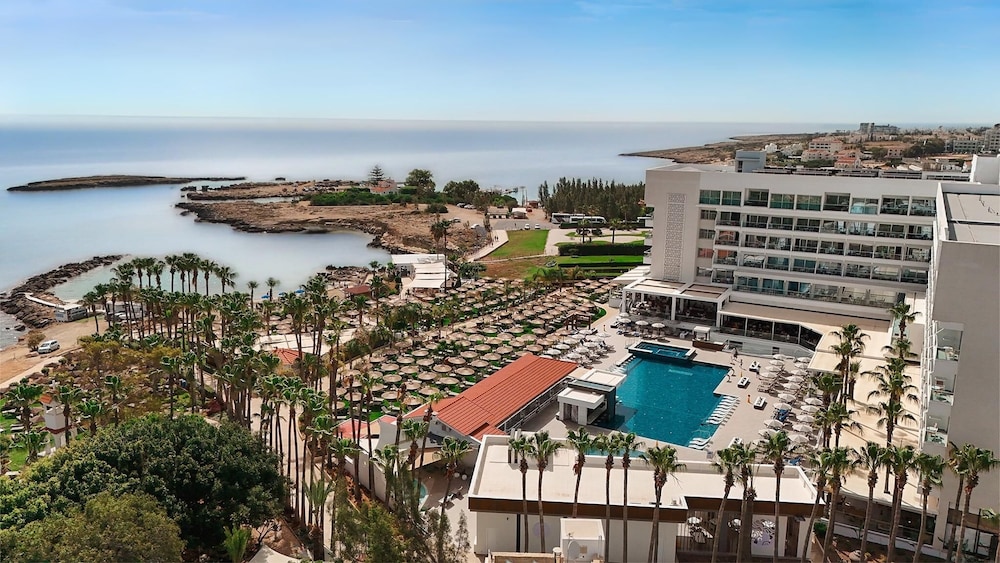 Cavo Maris Beach Hotel 4/46