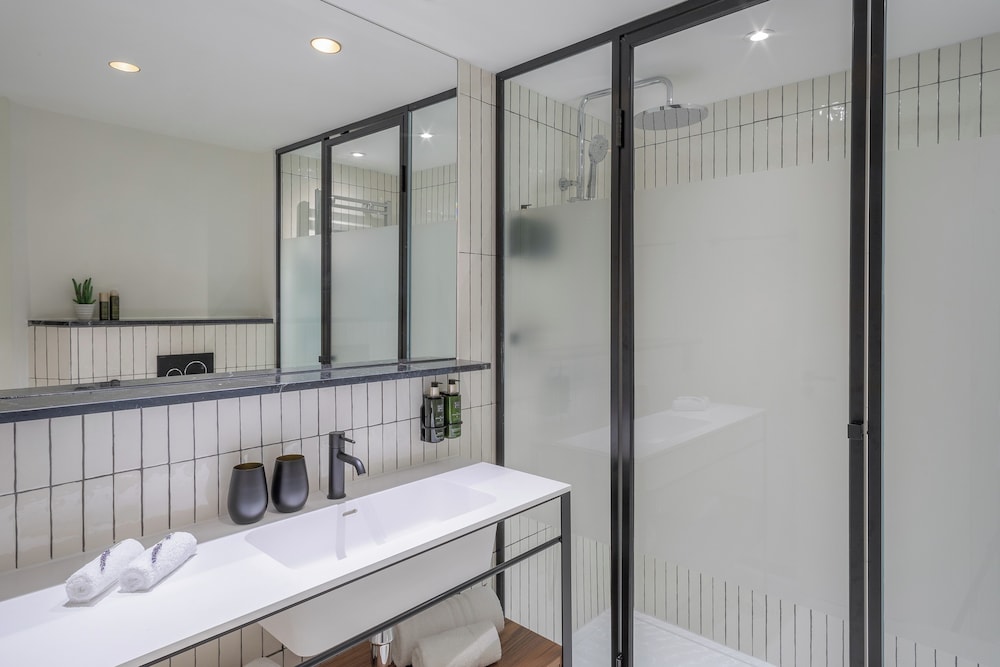 The Level, Junior Suite, Executive, King Bed