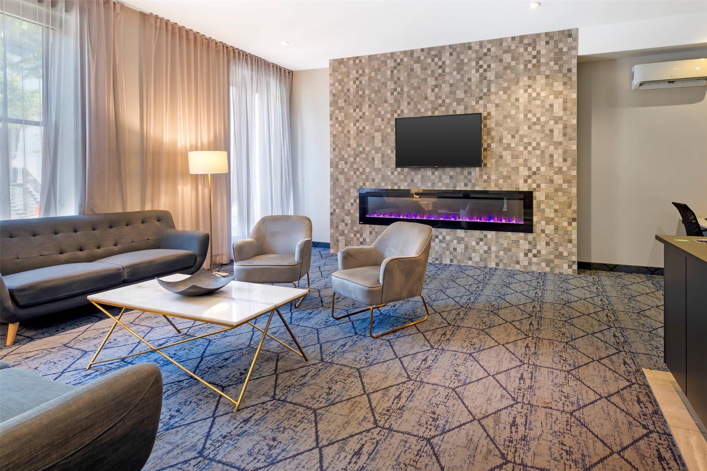 Quality Inn Centre-Ville 39/43