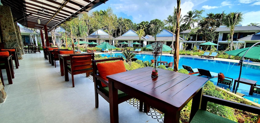 Kingo Retreat Resort 24/50