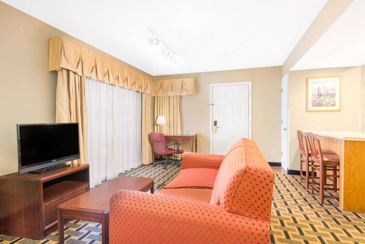 Hawthorn Suites By Wyndham Wichita East 22/35