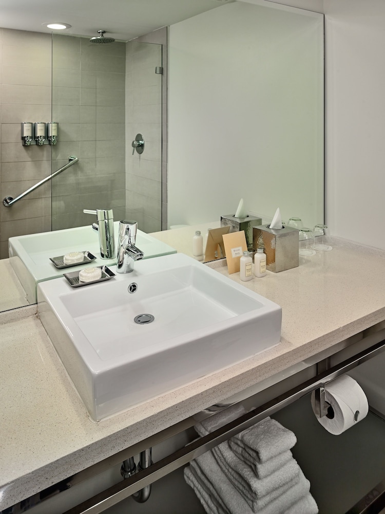 Sonesta Fort Lauderdale Beach 50/50