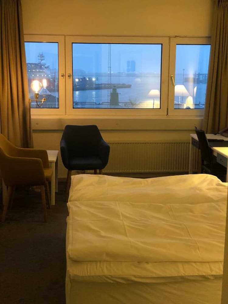 OUTLET HOTEL FREDERIKSHAVN 10/20
